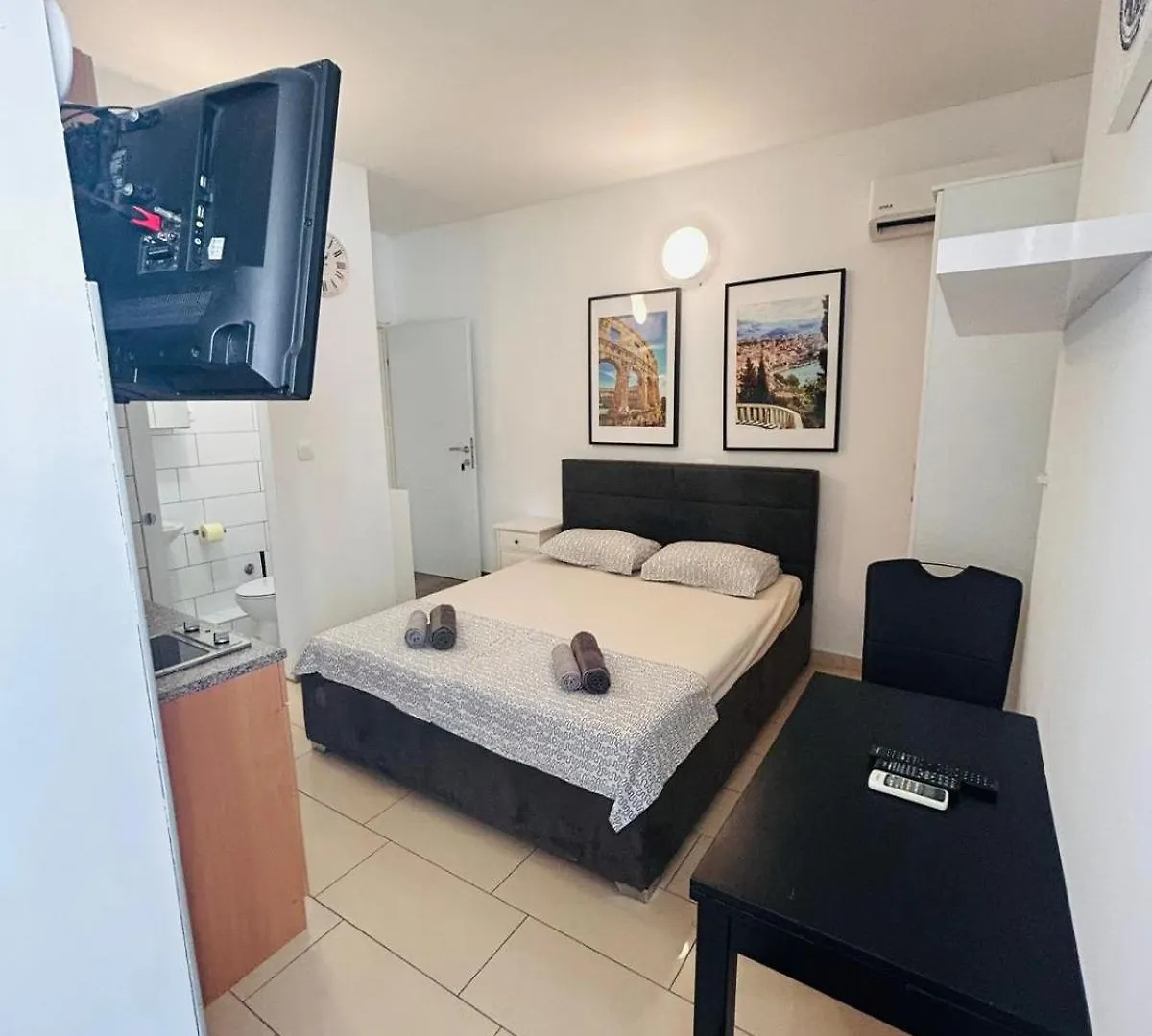 Apartment In The Center Of Pula 0*,  Croatia